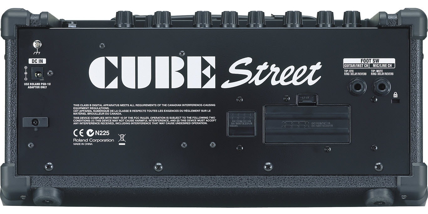 Roland CUBE Street Battery Powered Stereo Guitar Combo Amp Black