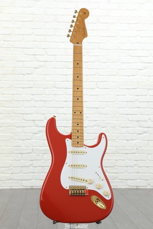 Fender Limited Edition 50s Stratocaster - Fiesta Red with Gold Hardware, Maple Fingerboard