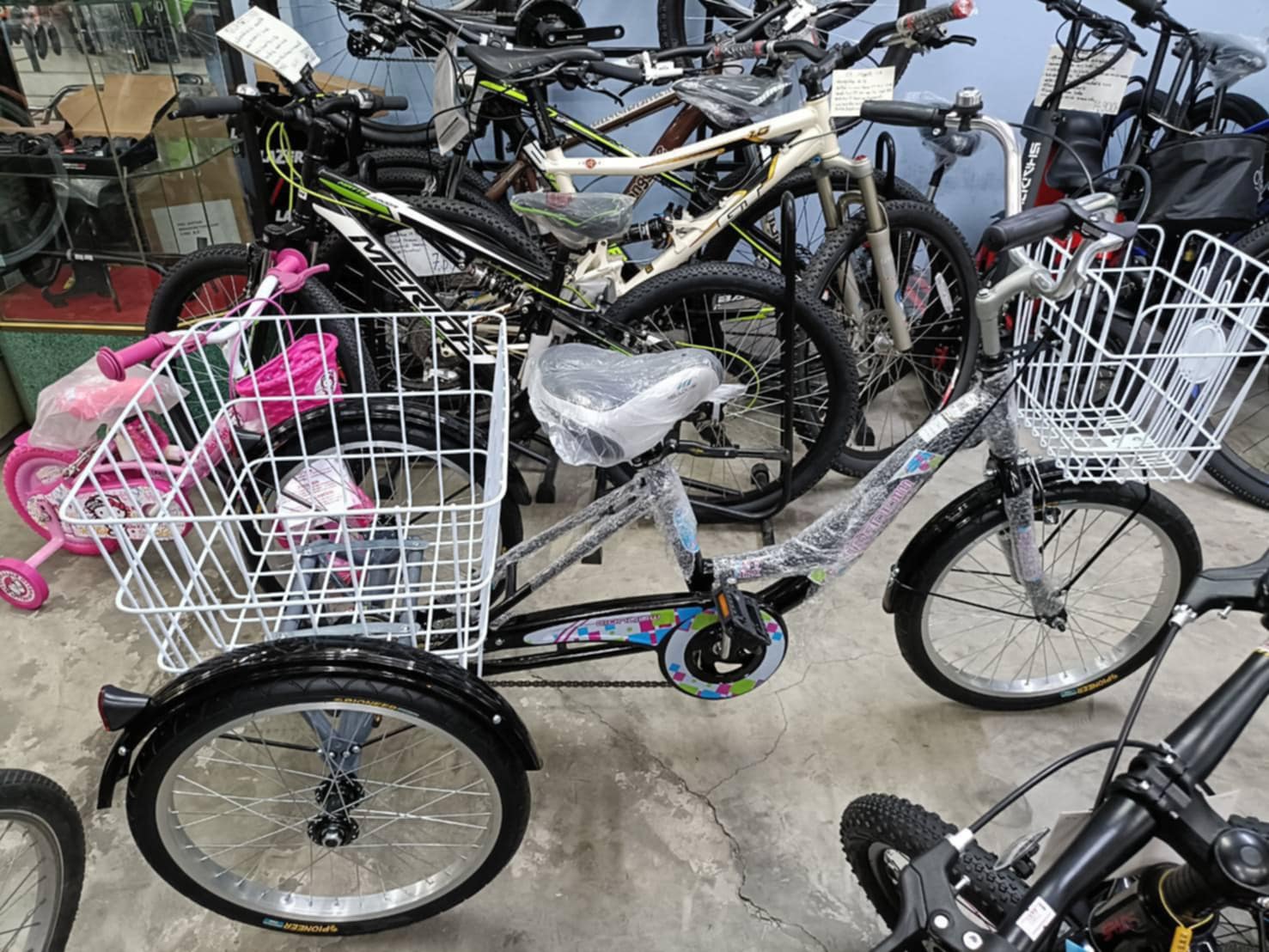 [SALE 25%] รถจักรยานสามล้อ MEADOW (ใส่ที่นั่งหลังได้) ตะกร้าท้ายใบใหญ่