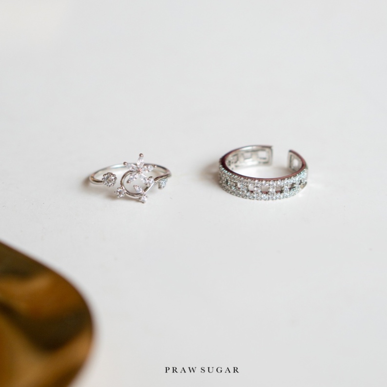 Gorgeous Flower Ring - แหวนดอกไม้คริสตัลทรงมาคี (มี 2 สี)