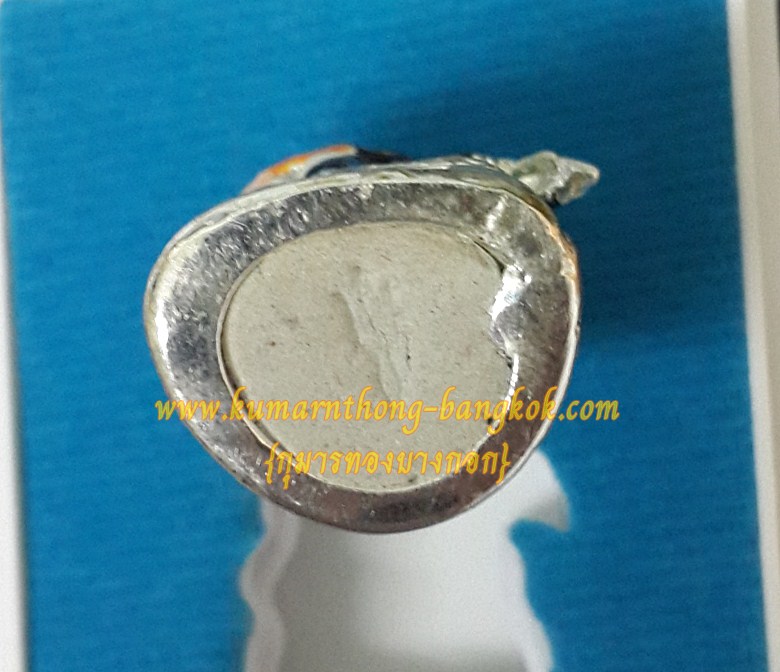 กุมารไกรทองอุ้มไก่ ขนาด 1 นิ้ว เนื้อโลหะอาถรรพ์เพ้นท์สี หลวงปู่แย้ม วัดสามง่าม จ.นครปฐม (รุ่นสร้างอุโบสถวัดเขาช่องกลิ้งช่องกรด) (โชว์)