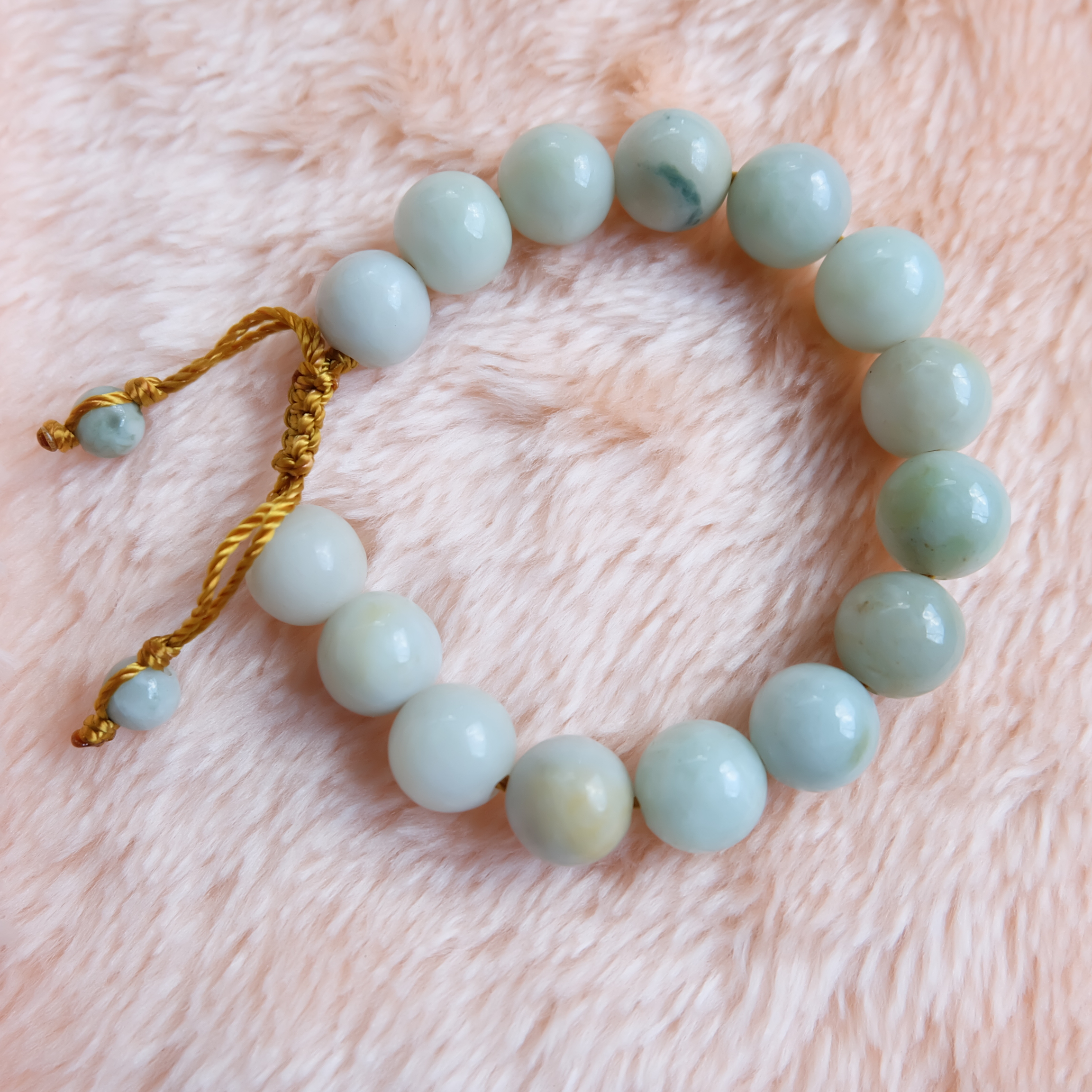 สร้อยข้อมือลูกปัดหยกแท้ 13 มิล หยกแท้ หยกพม่า หยกขาวเขียวอ่อน เชือกดึง รอบข้อมือ 17-22 ซม.