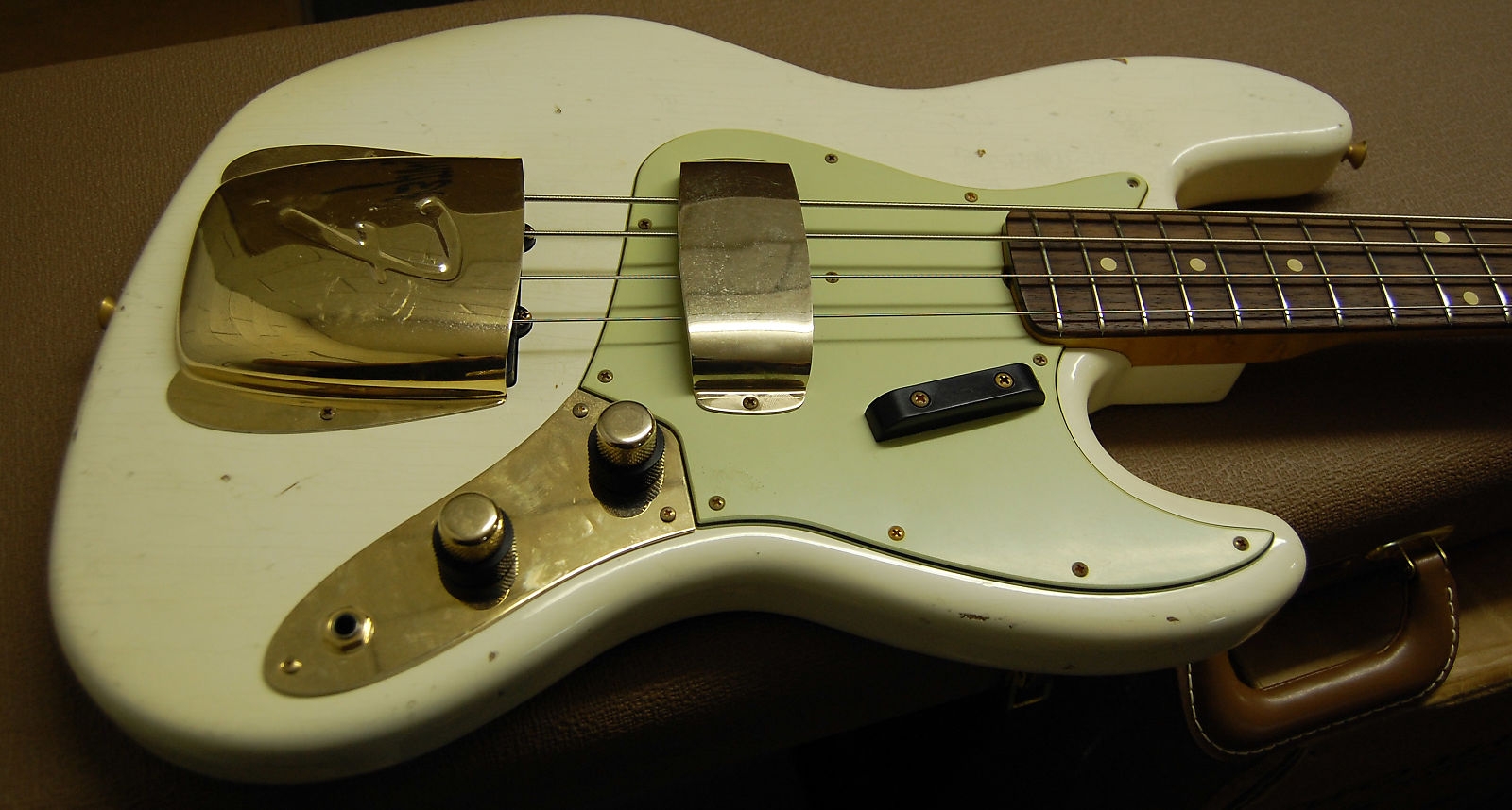 Fender Custom Shop 60 Jazz Bass Relic 2016 Aged Olympic White Matching Peg Head Gold Hardware Birdeye Neck