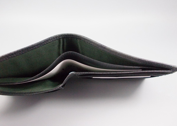 กระเป๋าสตางค์ Guy Laroche ลายพราง ใหม่ แท้