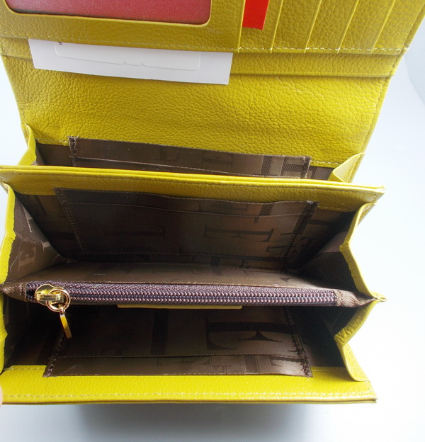 กระเป๋าสตางค์ ELLE เหลืองมัสตราด ใหม่ แท้