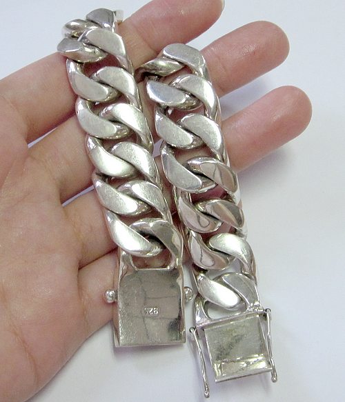 ลดราคา 30%!!! สร้อยข้อมือ เงินแท้ ลายเลส เส้นใหญ่ๆ (1.6 ซ.ม.) (หนักประมาณ 8 บ.)