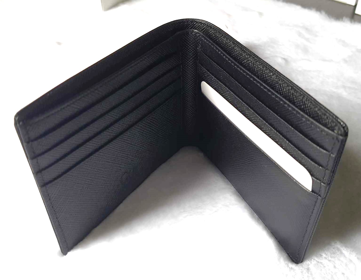 กระเป๋าสตางค์ Guy Laroche ดำ ใหม่ แท้