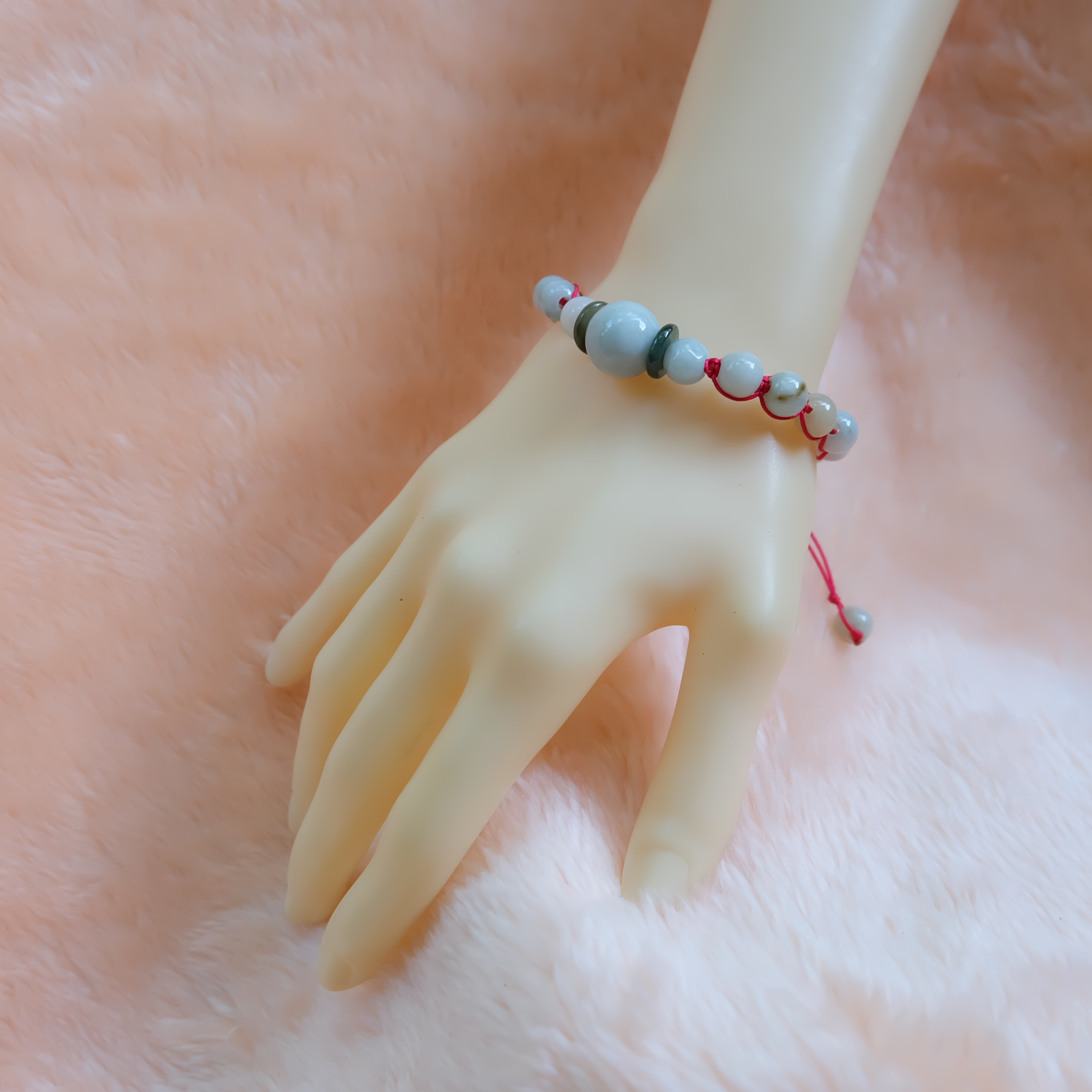 สร้อยข้อมือเชือกถัก ลูกปัดหยกแท้ หยกสามสี หยกพม่า หยกเจไดต์