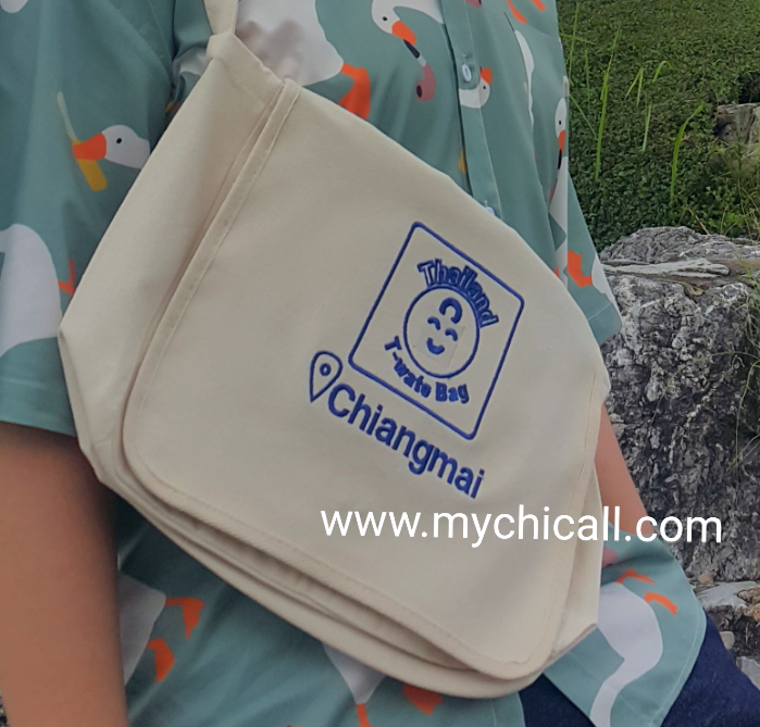 กระเป๋าลดโลกร้อน กระเป๋าสะพายข้าง กระเป๋าผ้าแคนวาส กระเป๋าที่ระลึกเช็คอินเชียงใหม่ ฺBag check in Chiangmai 390 บาทจัดส่งฟรี