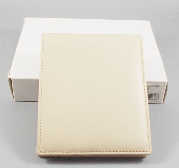 กระเป๋าสตางค์ Guy Laroche เบจ ใหม่ แท้