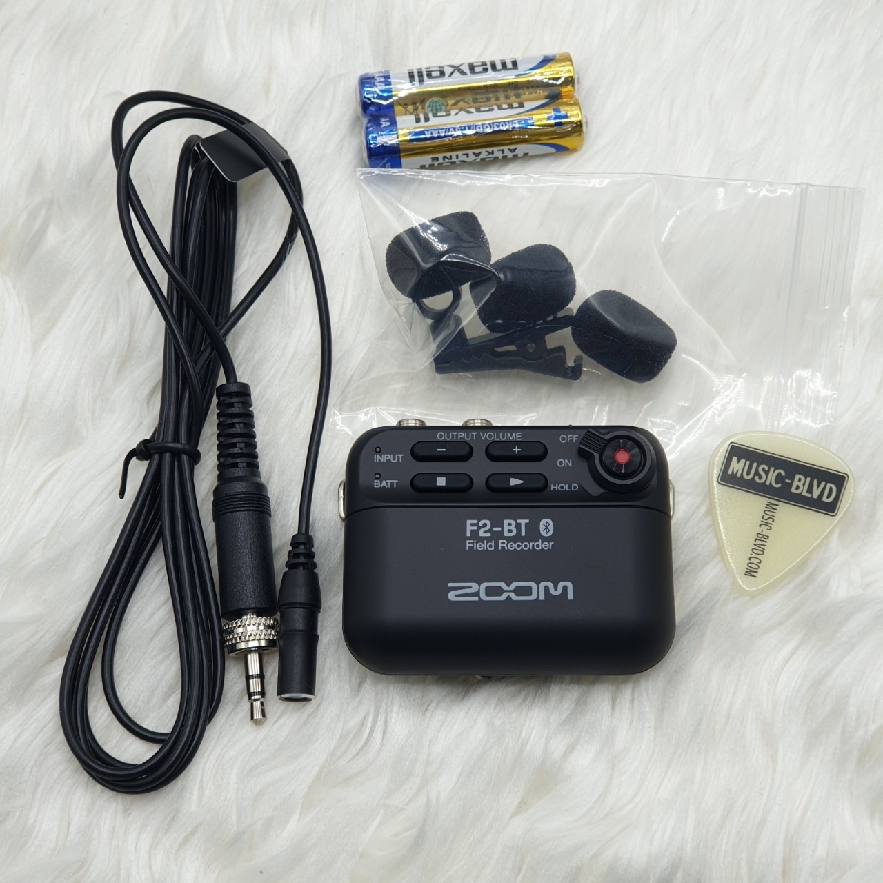 Zoom F2 Field Recorder with Lavalier Microphone and Bluetooth Control