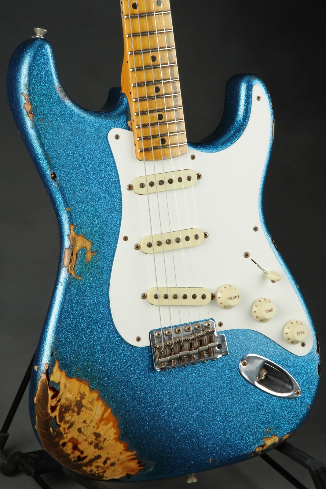 Fender Custom Shop LTD 1956 Stratocaster Heavy Relic - Blue Sparkle Over Two Tone Sunburst