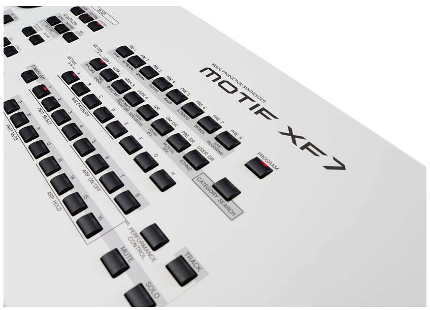 Yamaha Motif XF7 White 76 Key Workstation