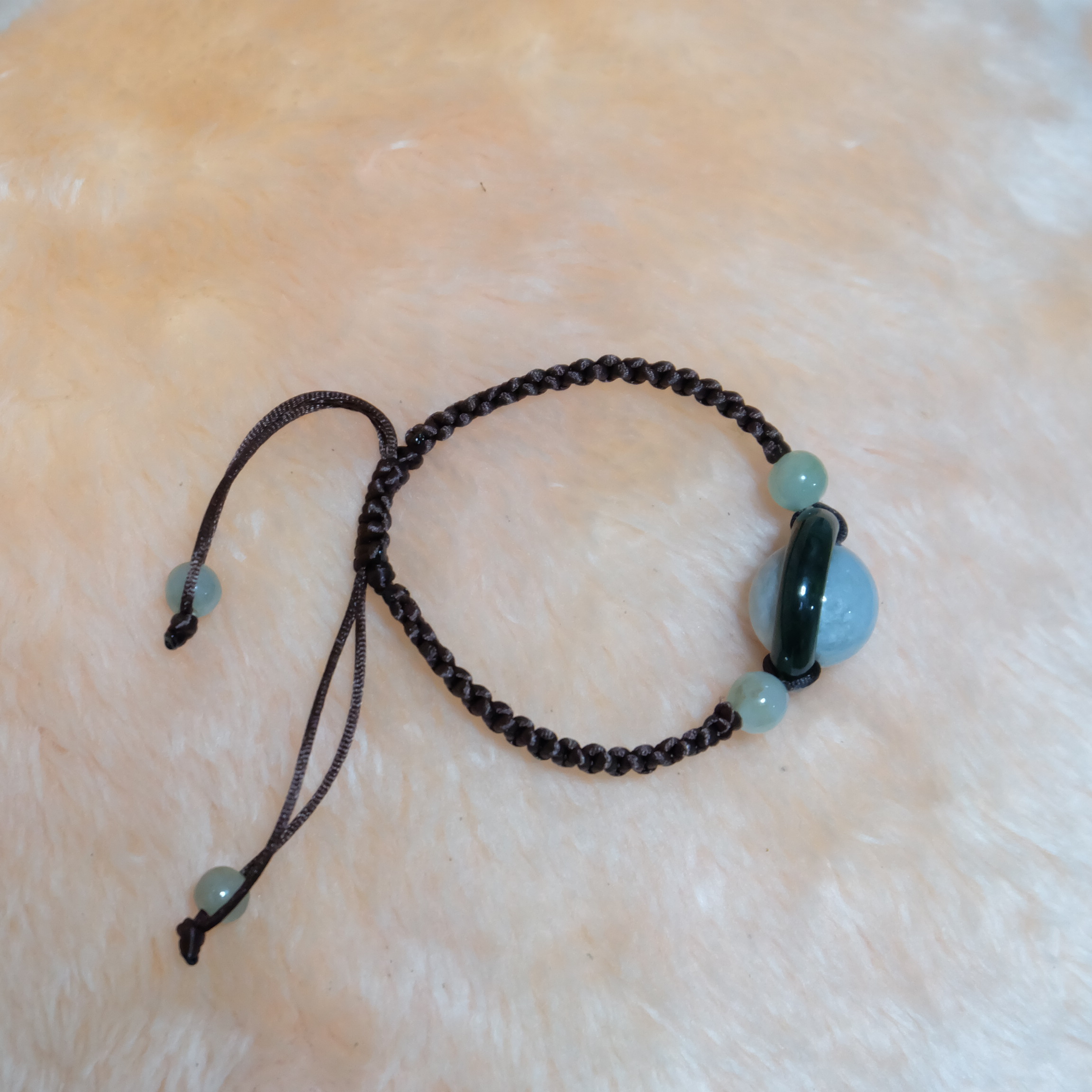 สร้อยข้อมือเชือกถักลูกปัดหยกแท้คละสี รุ่นBC280