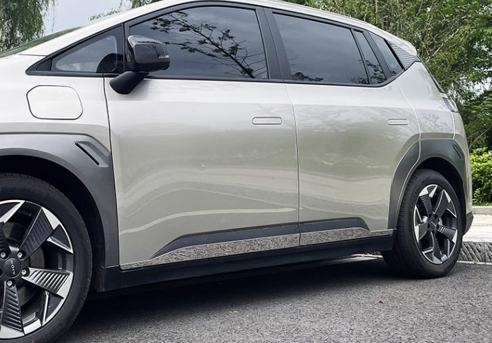 GAC Aion Y Plus แผ่นแต่งข้างรถ กันรอย เพิ่มความสวยงาม ติดตั้งได้เอง