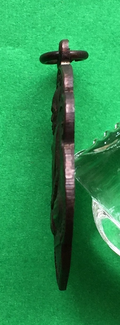 เหรียญเสมา หลวงพ่อสงฆ์ วัดเจ้าฟ้าศาลาลอย จ.ชุมพร ปี๒๕๐๕ หลังยันต์ เนื้อทองแดงรมดำ พระแท้สวย สนใจโทรสอบถามที่ 0619783836.. 0805587175 ส่งEMSในประเทศฟรีคะ