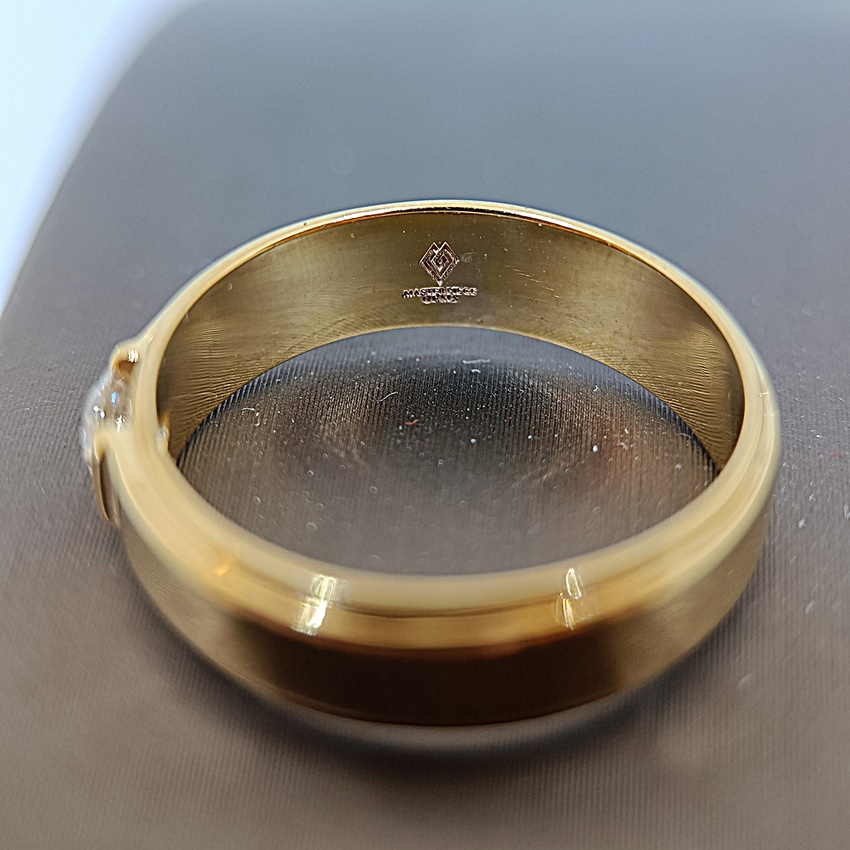 แหวนเพชรเม็ดเดี่ยว สำหรับสุภาพบุรุษ ใช้เป็นแหวนหมั้น แหวนแต่งงานได้เลยครับ