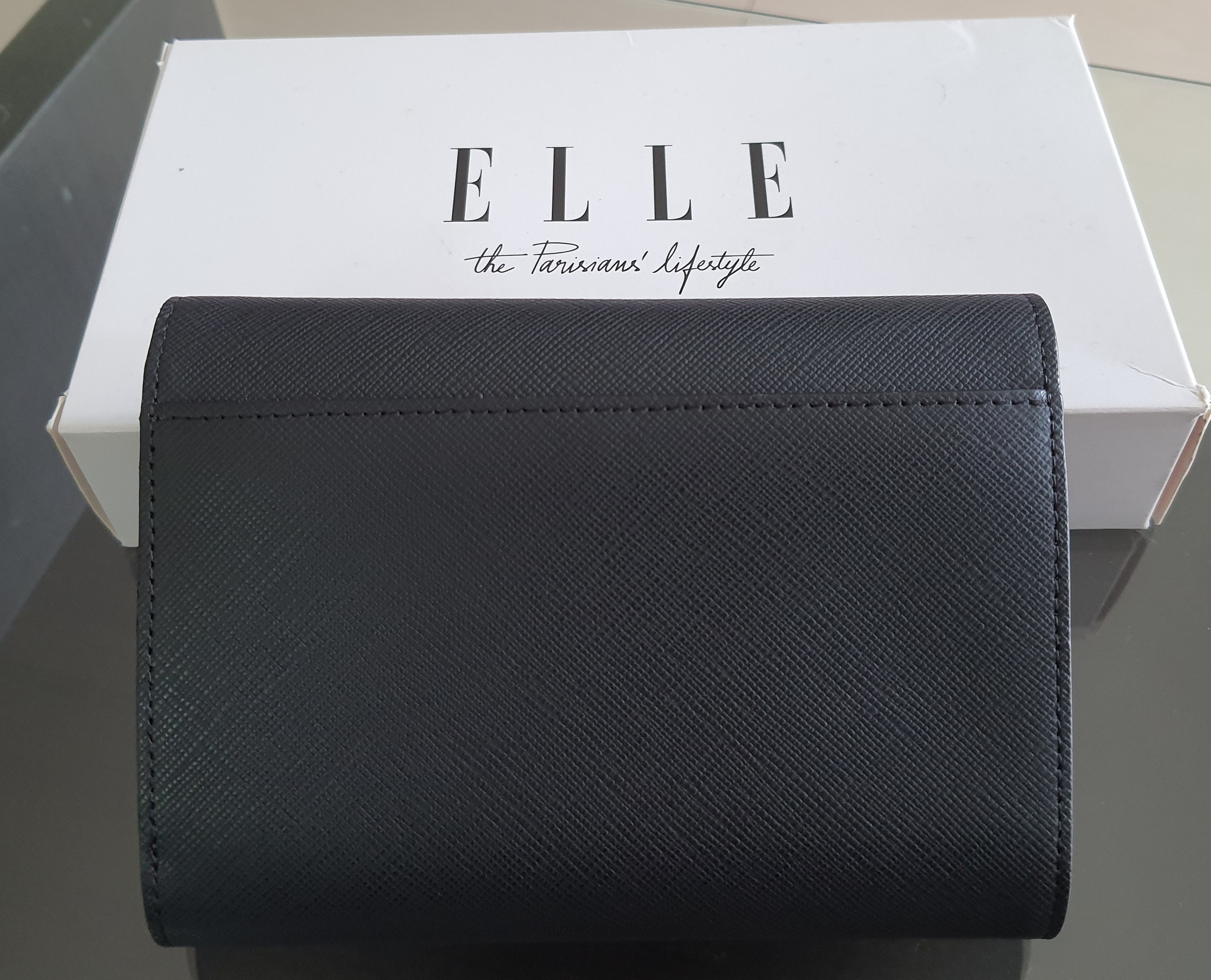 กระเป๋าสตางค์ ELLE ดำ ใหม่ แท้ ส่งฟรี ลทบ.