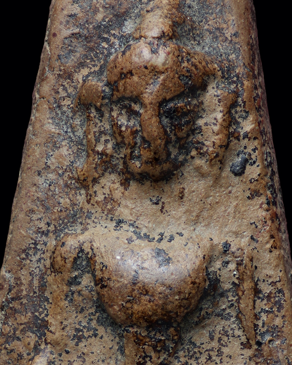 พระผงสุพรรณ พิมพ์หน้าแก่ วัดพระศรีรัตนมหาธาตุ จ.สุพรรณบุรี