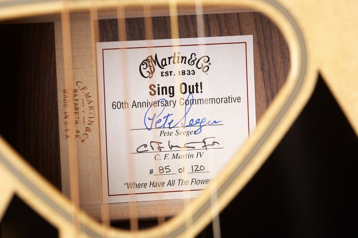 Martin JSO Sing Out 60th Pete Seeger Acoustic Guitar Natural
