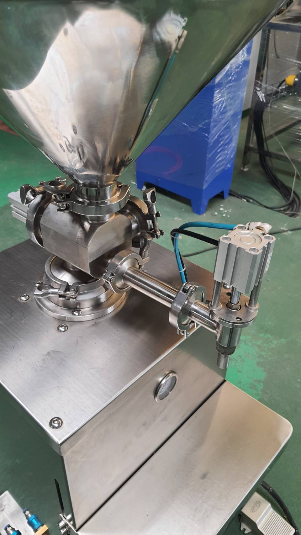 เครื่องบรรจุของเหลว