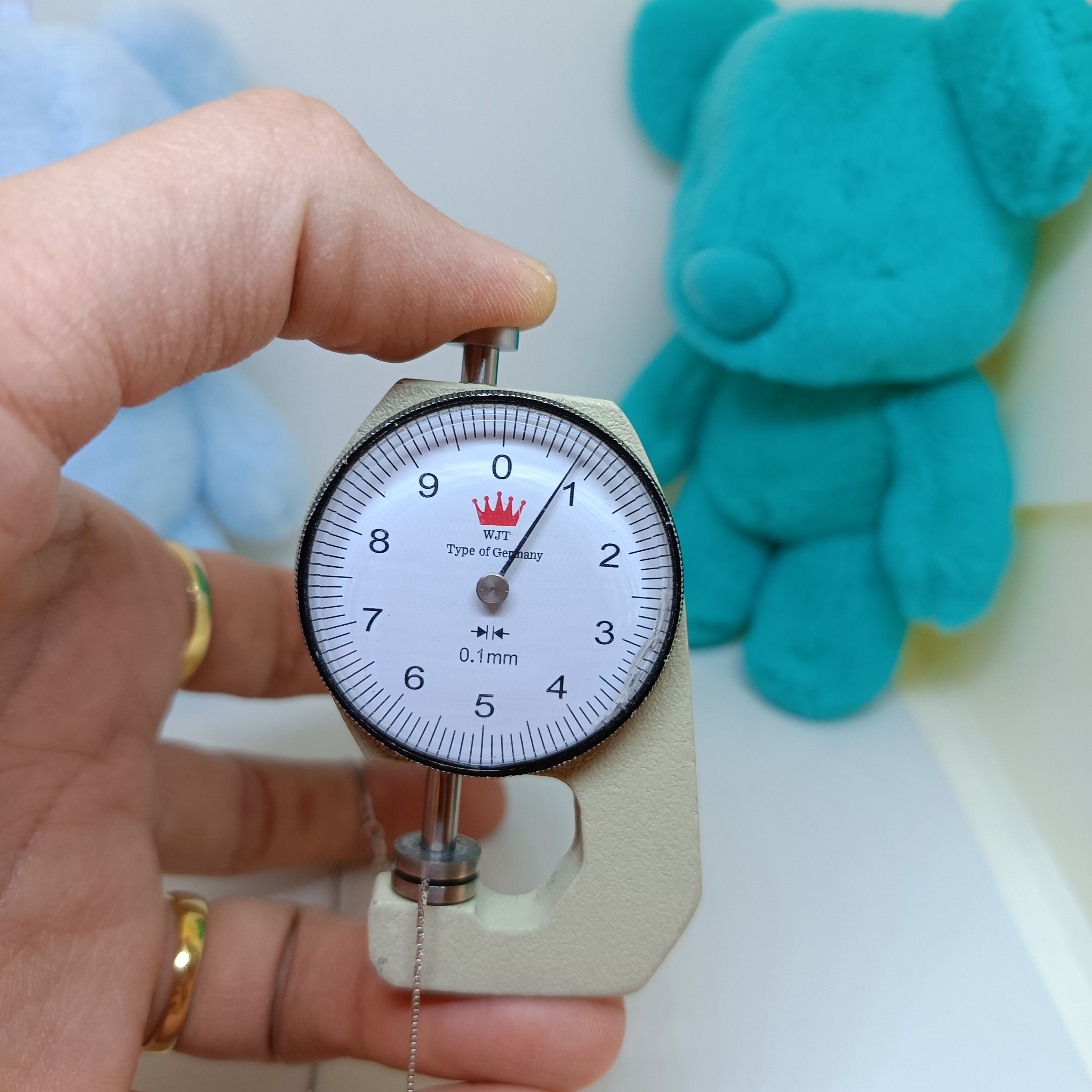 สร้อยคออิตาลี่ ลายตันลวดลายแฟนซีระยิบระยับ สำหรับสุภาพสตรี น้ำหนักทองกระทัดรัดครับ