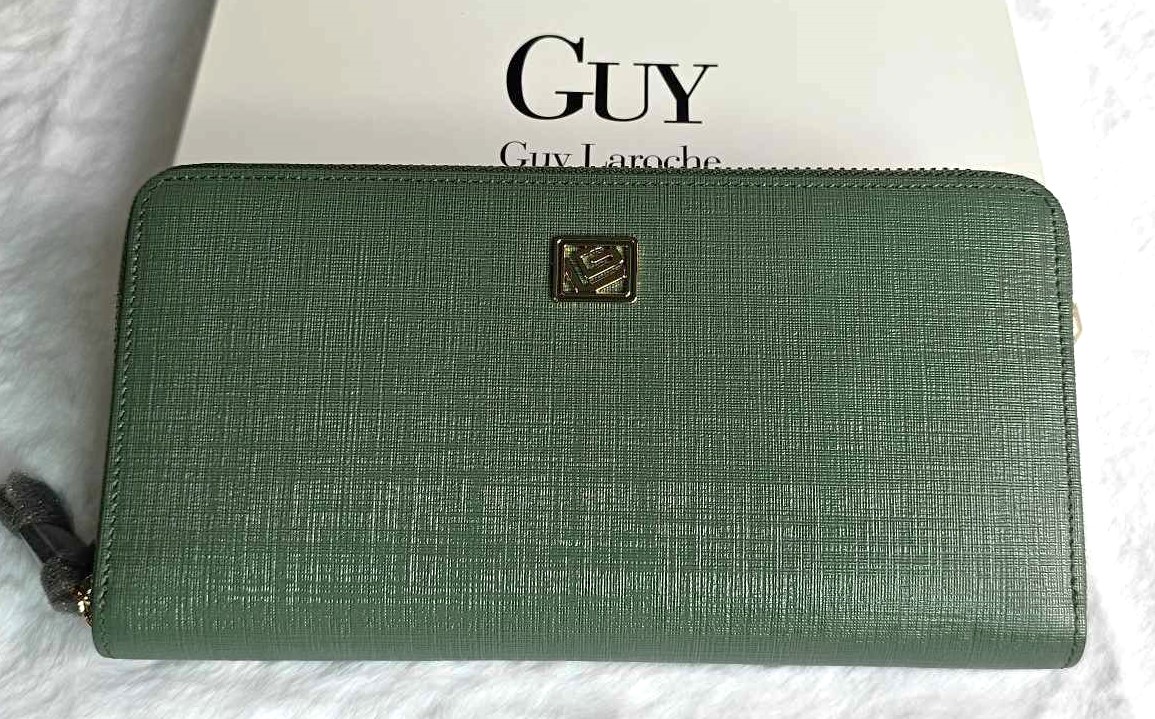 กระเป๋าสตางค์ Guy Laroche เขียวตองเมทาลิก ใหม่ แท้