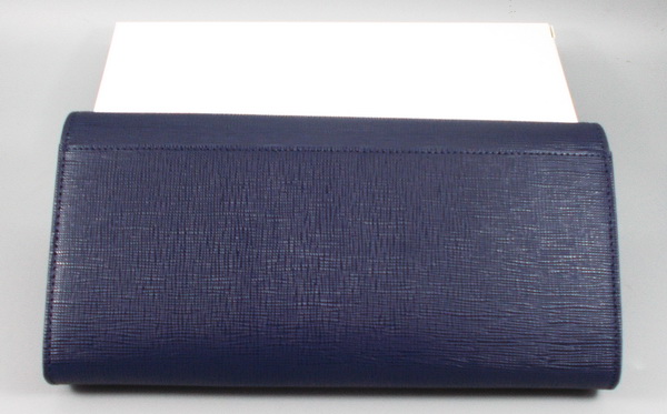 กระเป่าสตางค์ Guy Laroche กรมท่า ใหม่ แท้