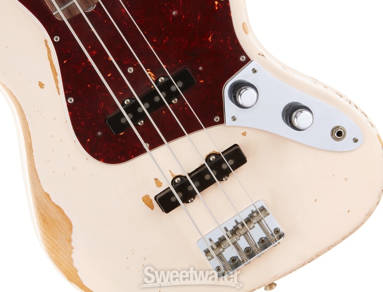 Fender Flea Road Worn Jazz Bass - Shell Pink