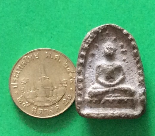 พระ ปรกโพธิ์ ข้างเม็ด กรุวัดโมลีโลก ฝั่งธนบุรี กรุงเทพฯ พิมพ์สมาธิ หลังยันต์ เนื้อดินพุทธคุณผสม พระแท้สวย สนใจโทรสอบถามที่ 0619783836.. 0805587175 ส่งEMSในประเทศฟรีคะ