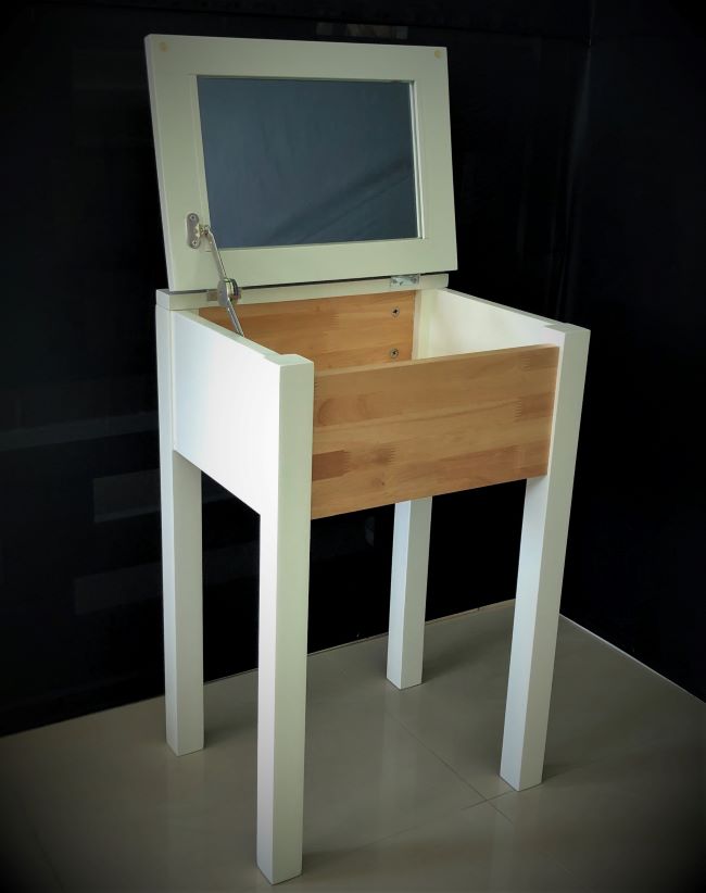 โต๊ะเครื่องแป้งมินิมอล พร้อมเก้าอี้สตูล ขนาด W 46 x D 36 x H 72 Cms.