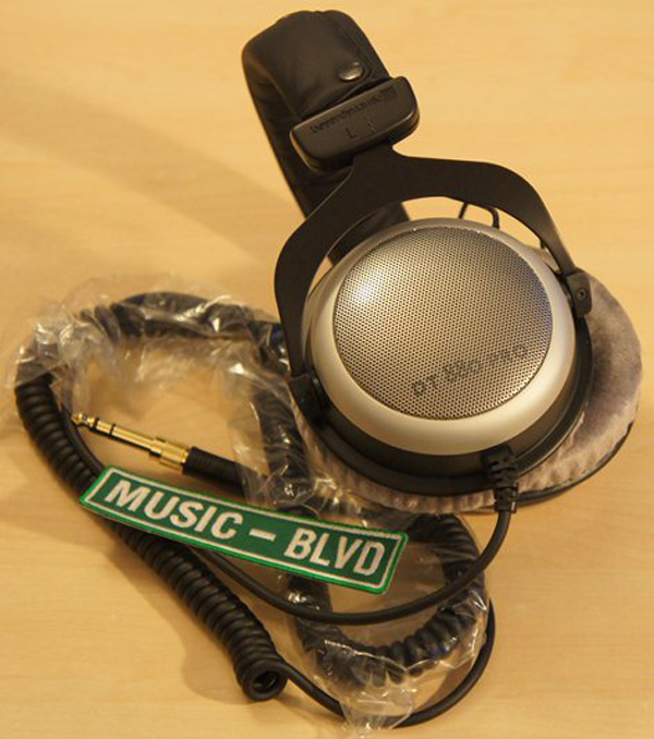 Beyerdynamic DT 880 Pro Studio Headphones