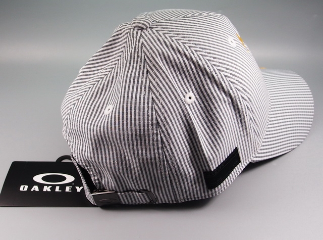 หมวก OAKLEY SKULL SEERSUCKER CAP Graphite 911813JP-00N