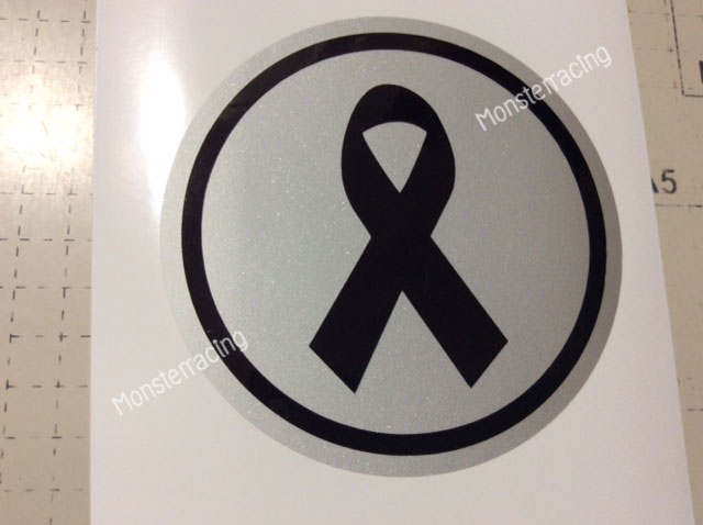 ((พื้นเงินด้านประกายมุก)) สติ๊กเกอร์ติดรถ สติ๊กเกอร์โบว์ดำ แสดงความ ไว้อาลัย 4 นิ้ว