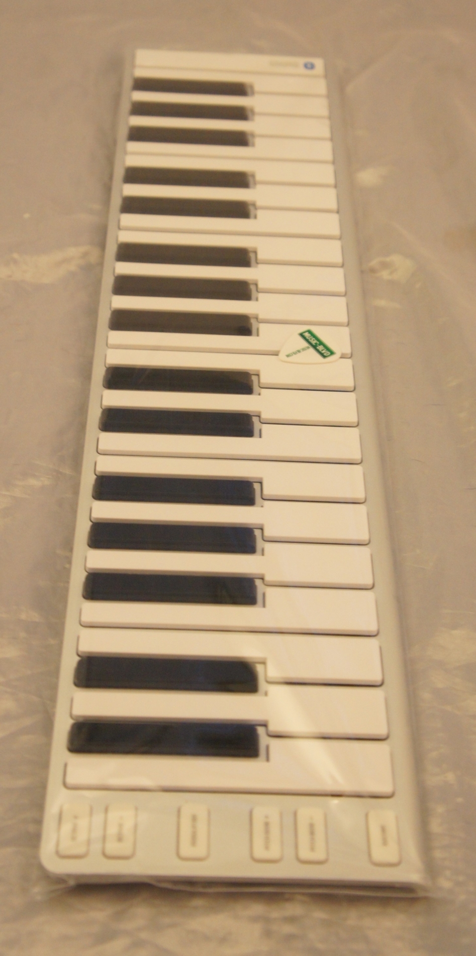 CME Xkey Air 37 Bluetooth Mobile Music Keyboard (Silver)