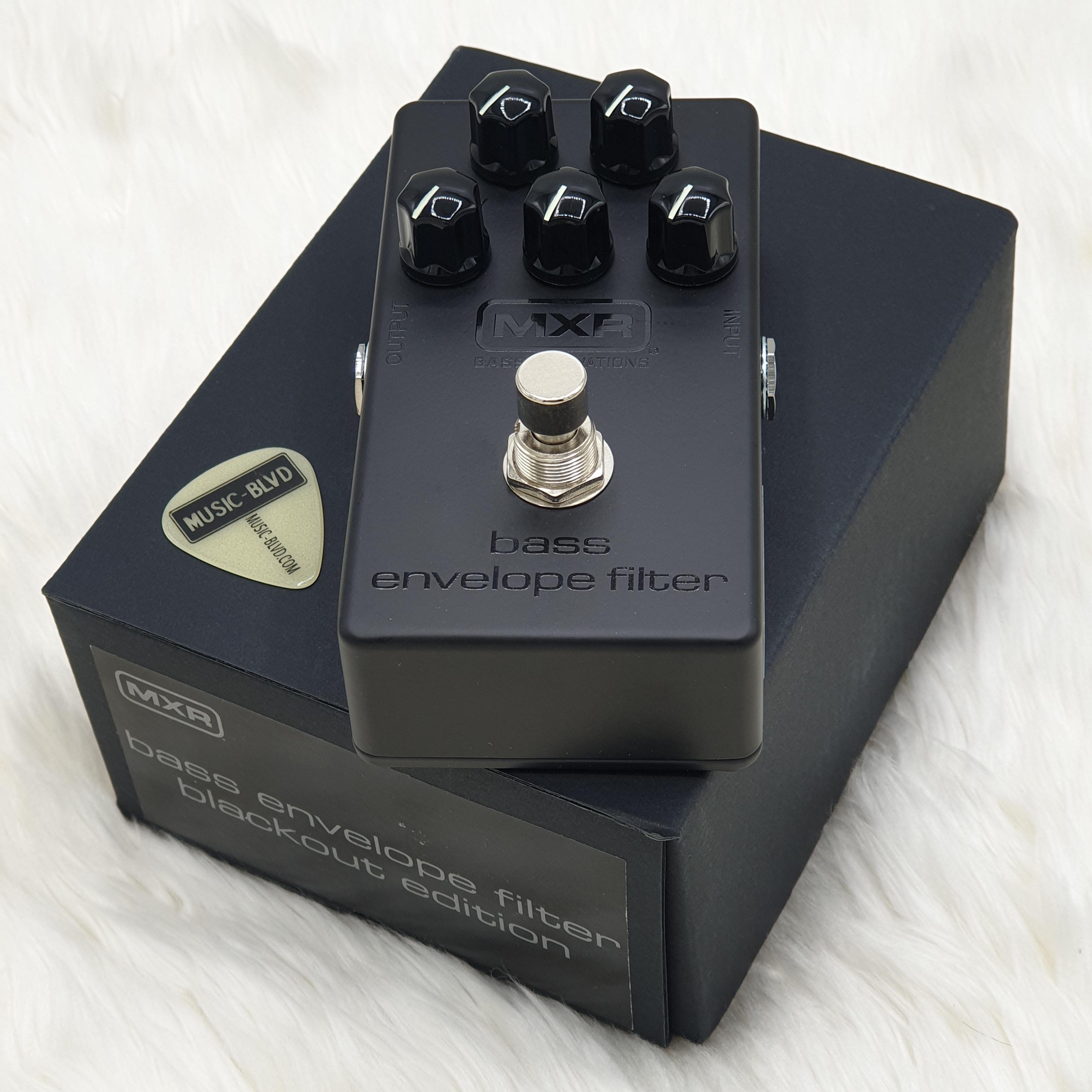 MXR M82 Bass Envelope Filter Pedal - Blackout Series