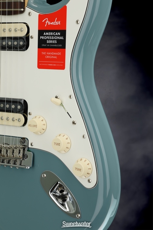 Fender American Professional HH Shawbucker Stratocaster - Sonic Gray with Rosewood Fingerboard