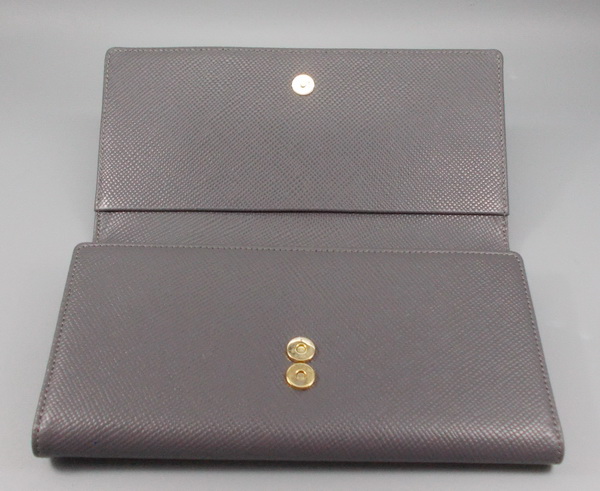 กระเป๋าสตางค์ Guy Laroche เทาเข้ม ใหม่ แท้