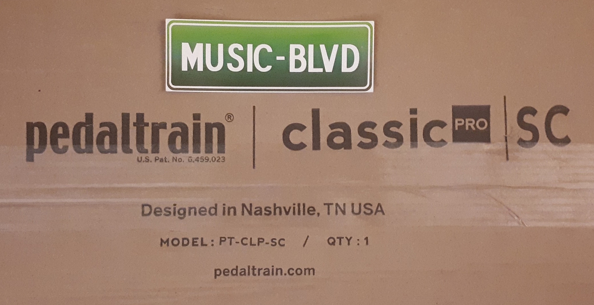 Pedaltrain Classic Pro SC 32x16 inch Pedalboard with Soft Case