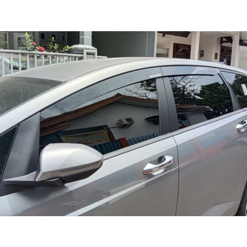 คิ้วกันสาด Hyundai Stargazer "Morvell" รุ่นแบนเรียบ