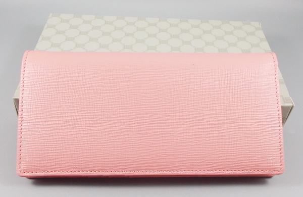 กระเป๋าสตางค์ Guy Laroche พีชเมทาลิก ใหม่ แท้