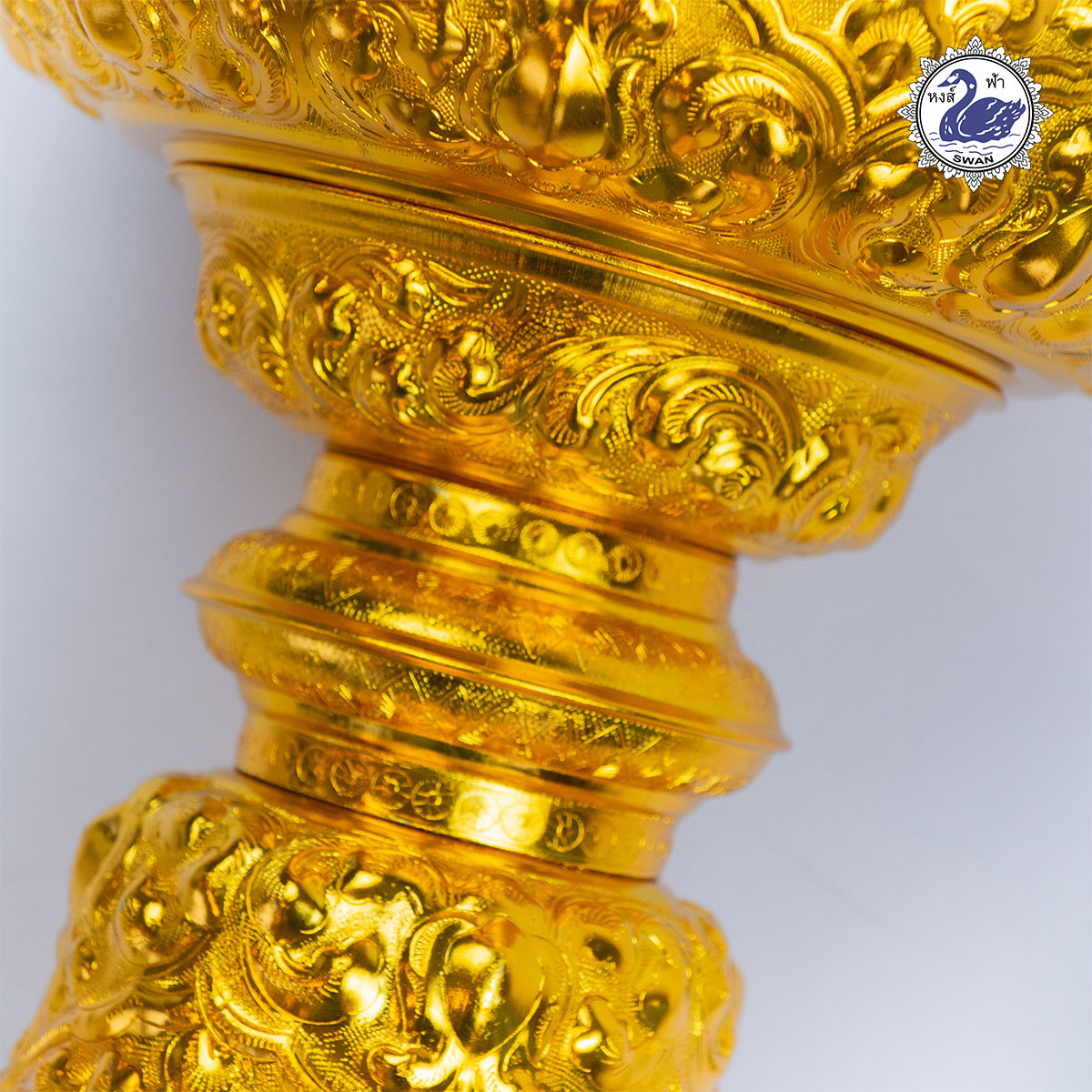 Aluminum Royal Pedestal Gold 26 cm.