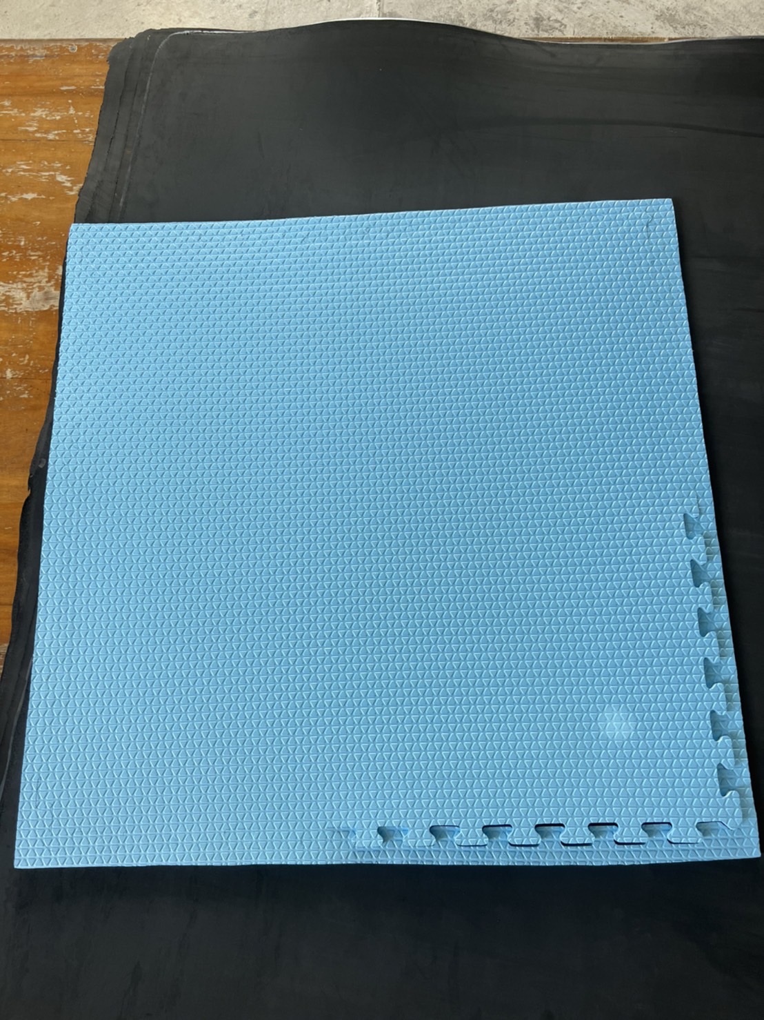 แผ่นโฟมยางจิ๊กซอว์ EVA งานไทยเกรดA แผ่นยางงานในร่ม ขนาดแผ่น100x100x4.5 ซม. หนา 45 มม. ,แผ่นกันกระแทก,โฟมยางปูพื้น,จิ๊กซอว์ปูพื้น, ปูกับห้องเด็ก ห้องออกกำลังกาย ค่ายมวย โรงยิม