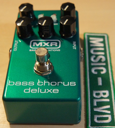MXR M83 Bass Chorus Deluxe Pedal