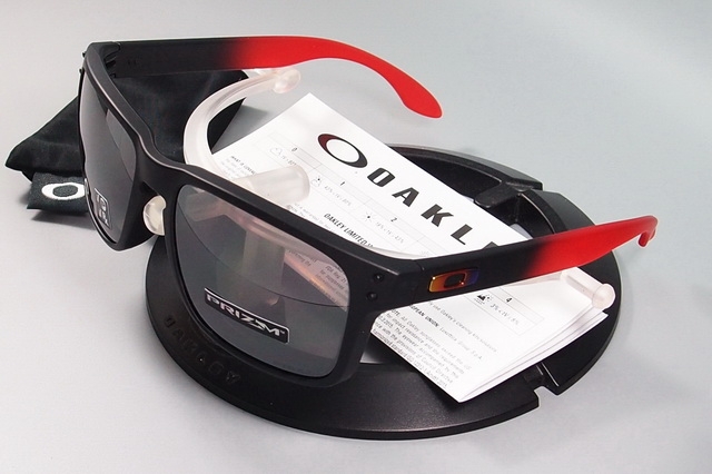 OAKLEY HOLBROOK RUBY FADE COLLECTION (A) Ruby Fade w/ Prizm Black Polarized OO9244-2456