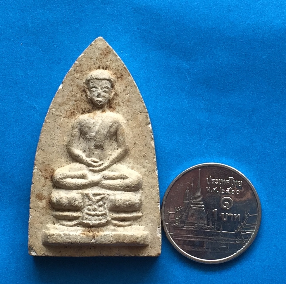 พระกลีบบัว หลังสิงห์ วัดสามปลื้ม พิมพ์เศียรโล้น จัดสร้างโดยกระทรวงมหาดไทย สมัย พ.อ.ประภาส จารุเสถียร ปี๒๕๑๕ หลวงปู่โต๊ะเจ้าพิธี เนื้อผงพุทธคุณเก่าผสม พระแท้สวย สนใจโทรสอบถามที่ 0619783836.. 0805587175 ส่งEMSในประเทศฟรีคะ