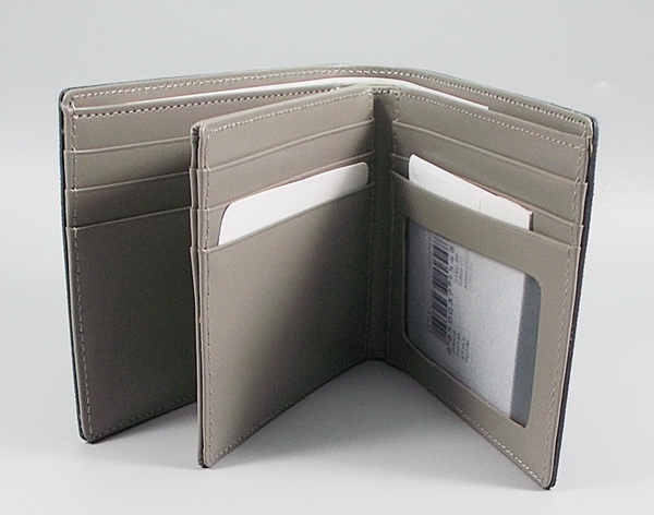 กระเป๋าสตางค์ Guy Laroche กรม-เทา ใหม่ แท้