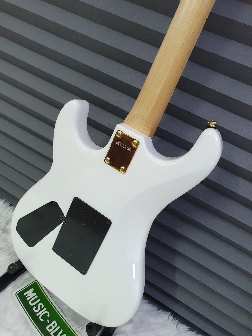 Kramer Jersey Star Electric Guitar Antique White