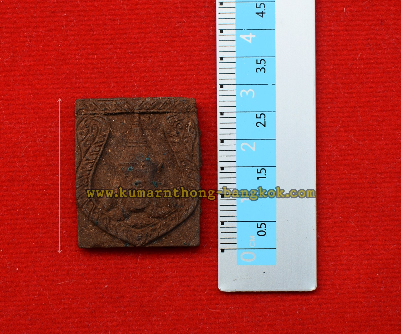 พระราหู หลวงพ่อจืด วัดโพธิเศรษฐีวนาราม จ.นครปฐม เนื้อผงกะลาตาเดียว พิมพ์สี่เหลี่ยม หลังจารย์ ขนาดห้อยคอ สูง 2.7ซม. กว้าง 2.2ซม. ออกบูชาปี 2543-2544