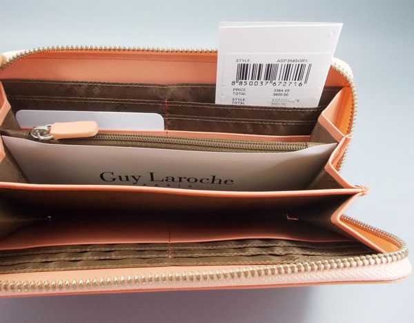 กระเป๋าสตางค์ Guy Laroche พีช ใหม่ แท้